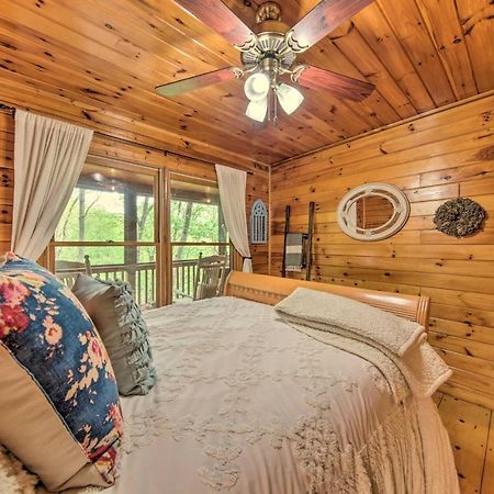 Peaceful Blue Ridge Cabin With Decks And Fire Pit Экстерьер фото